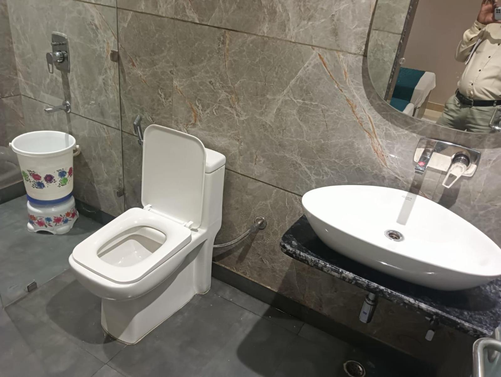Bawa Hotel